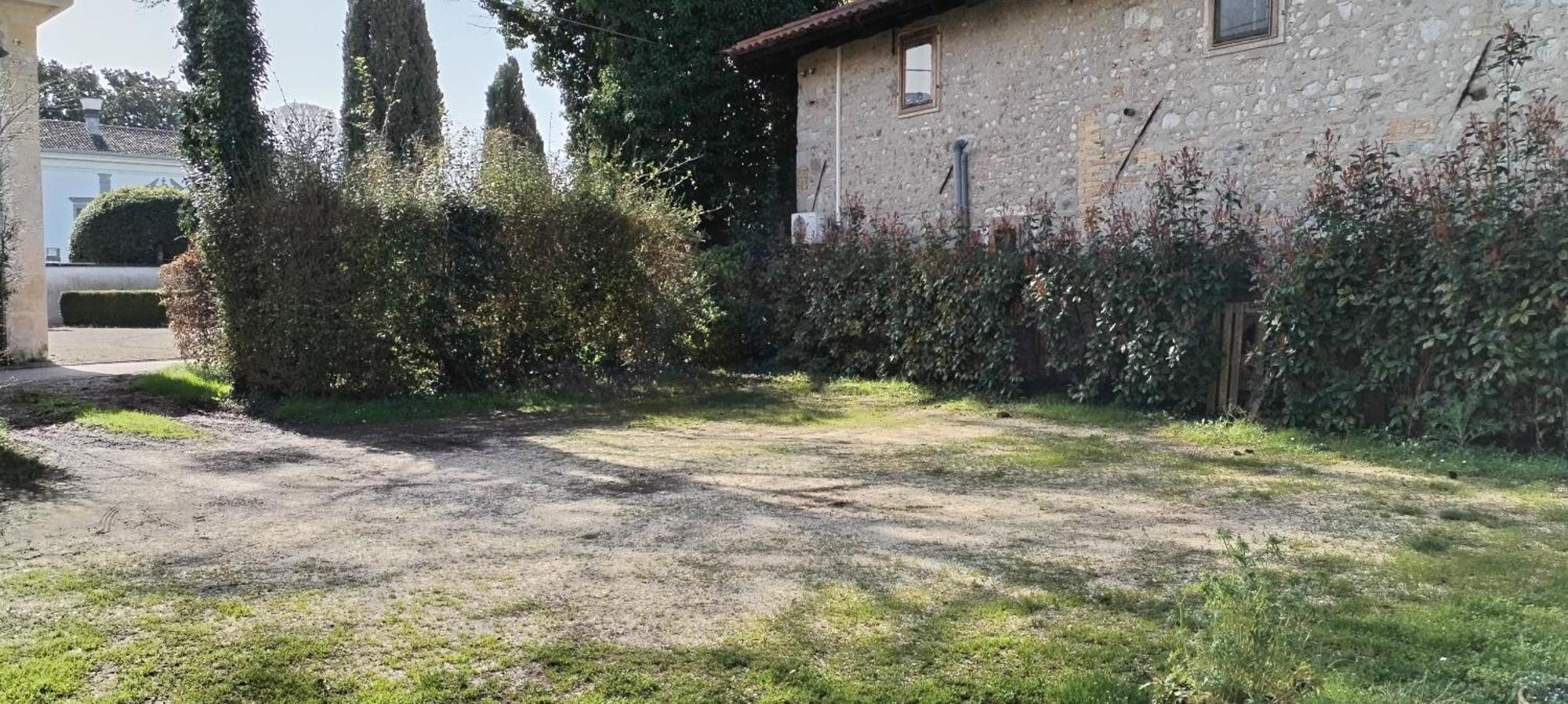 Stasion Di Pueste Nogaredo Bagian luar foto