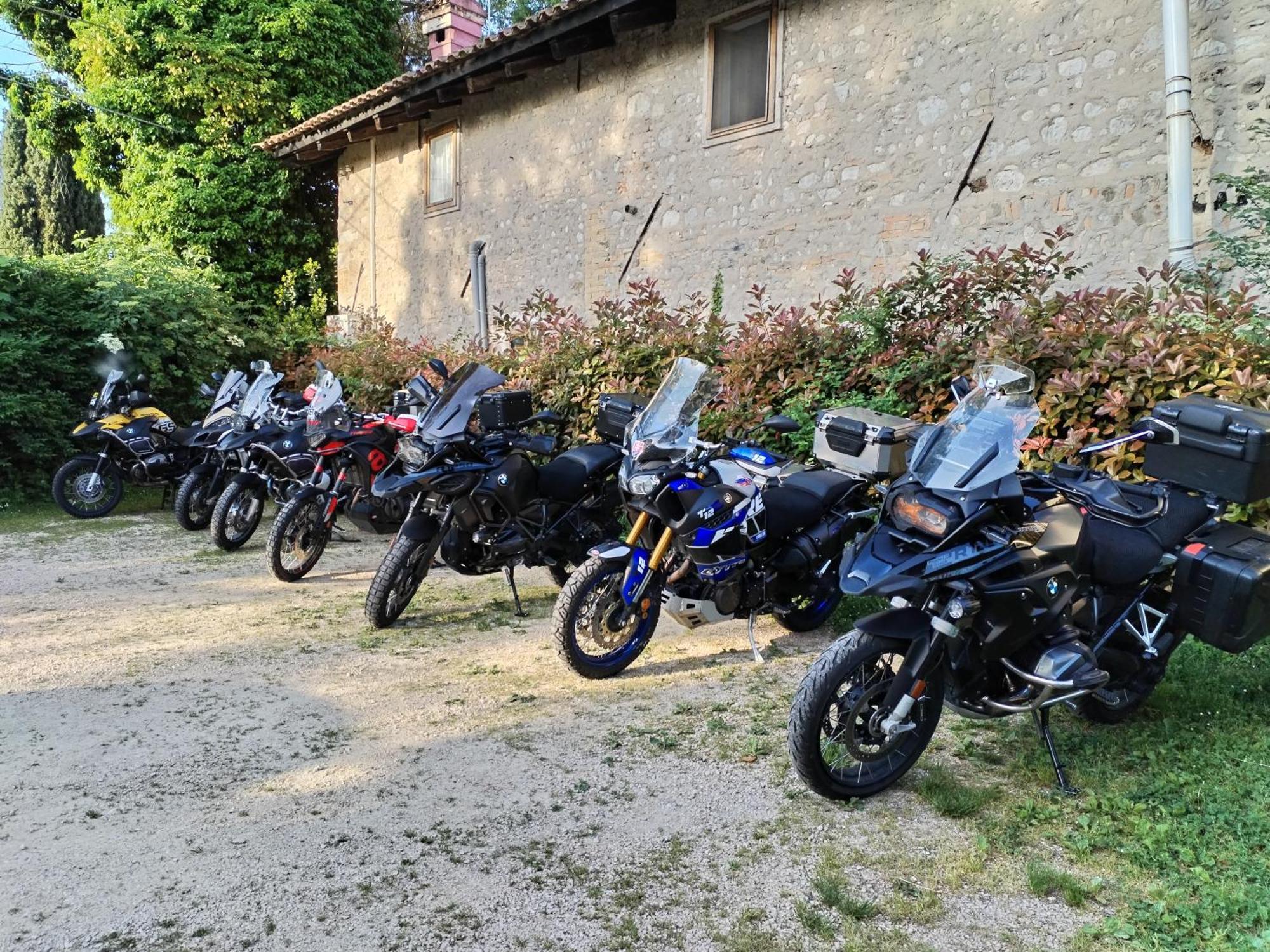 Stasion Di Pueste Nogaredo Bagian luar foto