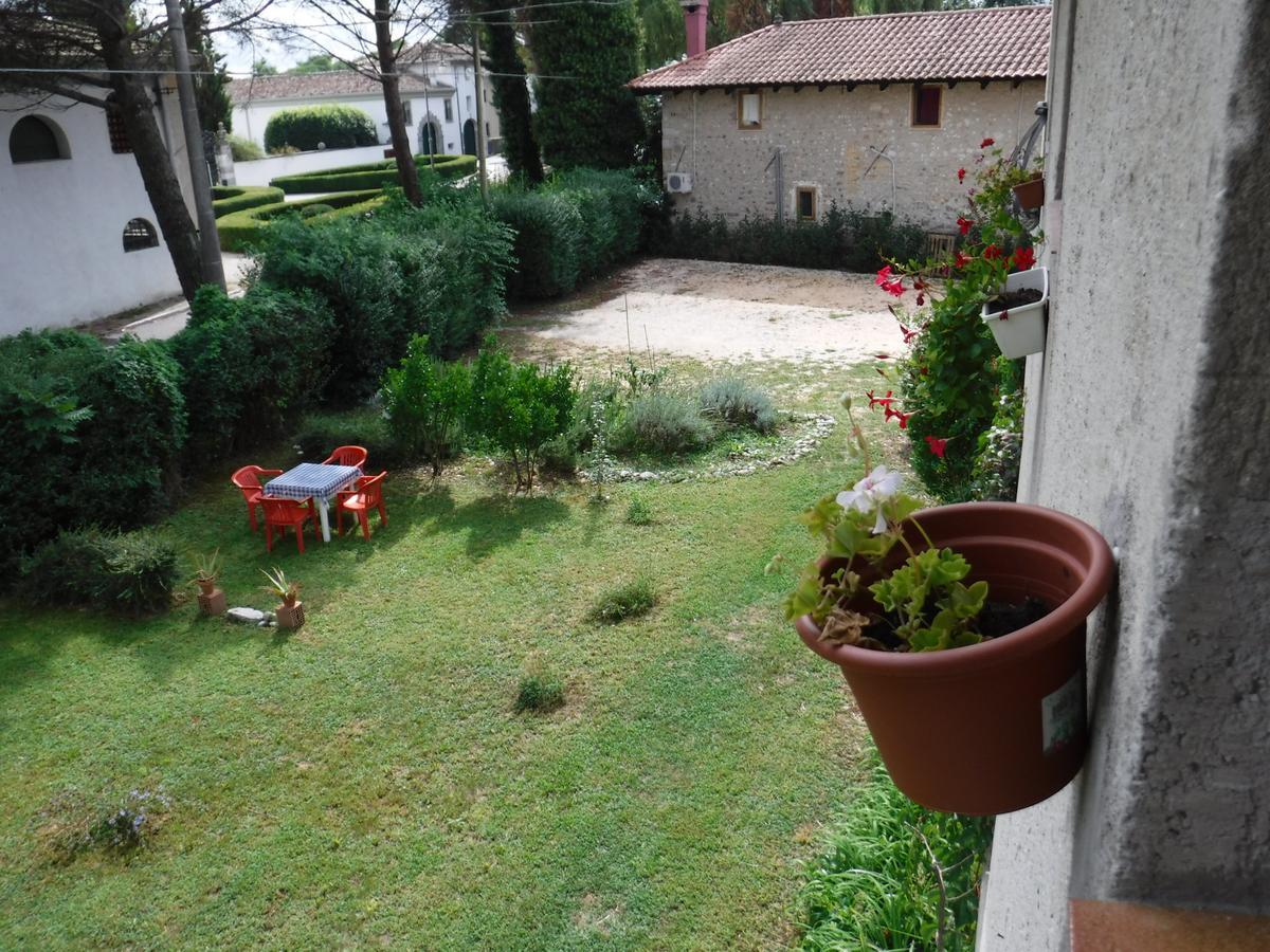 Stasion Di Pueste Nogaredo Bagian luar foto